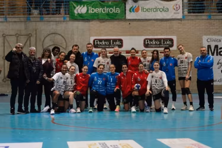 Bursa Büyükşehir Belediyespor Avrupa’da çeyrek final kapısını araladı 1881304 bursa buyuksehir belediyespor avrupa da ceyrek final kapisini araladi 696c8b2ce74dd.jpg