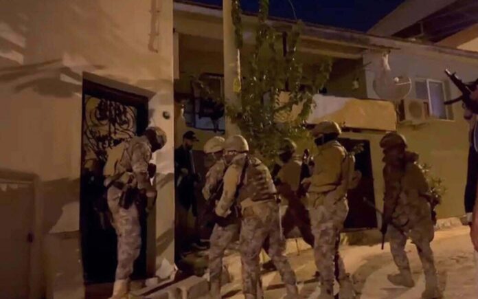 İzmir'de insan ticareti operasyonu; 4 tutuklama