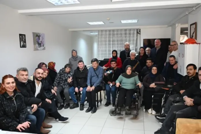 bursa karacabey belediye baskani ndan engelli bireylere ziyaret 1768123339 394 large
