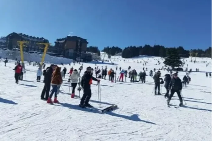 bursa nin zirvesi uludag da kayak ogrenmenin saati 4 bin tl 1767598799 245 large
