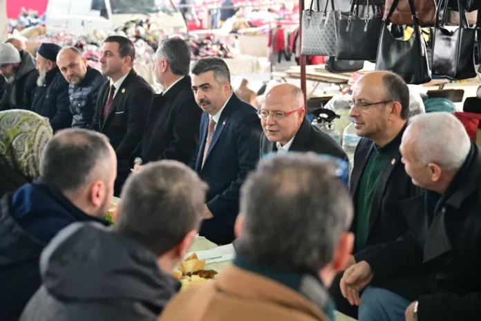 bursa yildirim belediye baskani oktay yilmaz millet mahallesi pazar esnafi ile bulustu 1767612498 501 large