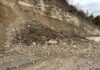 Bursa’da heyelan yolu kapattı