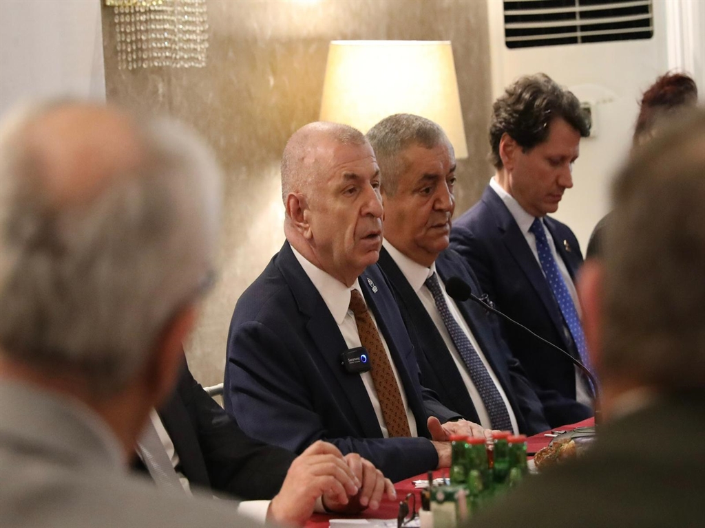 Ümit Özdağ: Mobilya sektöründeki 5 milyar dolarlık ihracat 50 milyar dolara çıkartılmalı