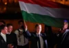 Macaristan’da seçimi Peter Magyar kazandı