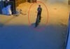 Bursa’da korkutan kaza! Cep telefonuna bakarken elektrikli bisikletiyle….