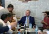 Cumhurbaşkanı Erdoğan, Üsküdar’da esnafı ziyaret etti
